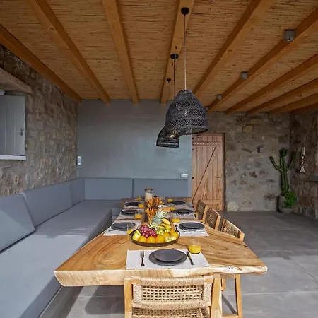 Mykonian Luxury Filyra - Private Pool Villa Plintri